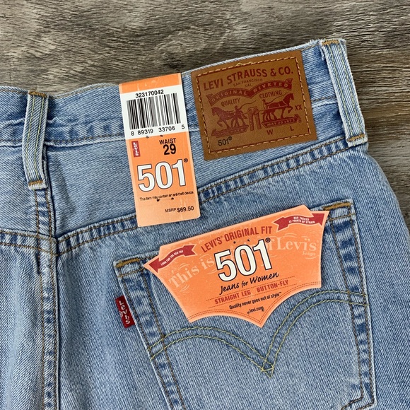 Levi’s | 501 Cutoff Denim Shorts Light Distressed - Picture 4 of 8